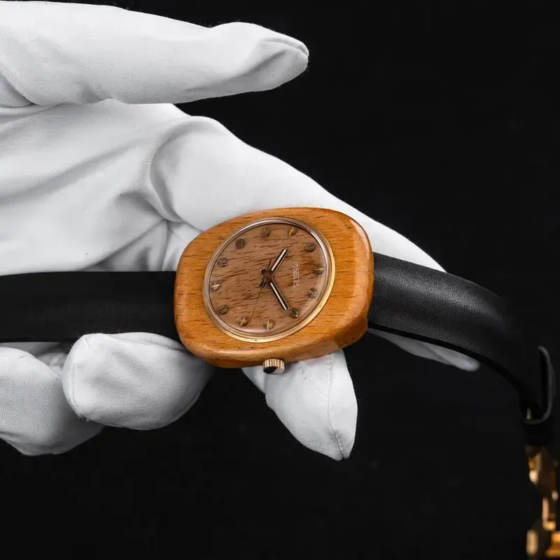 Ракета «Древо» — экспериментальные часы с деревянным корпусом