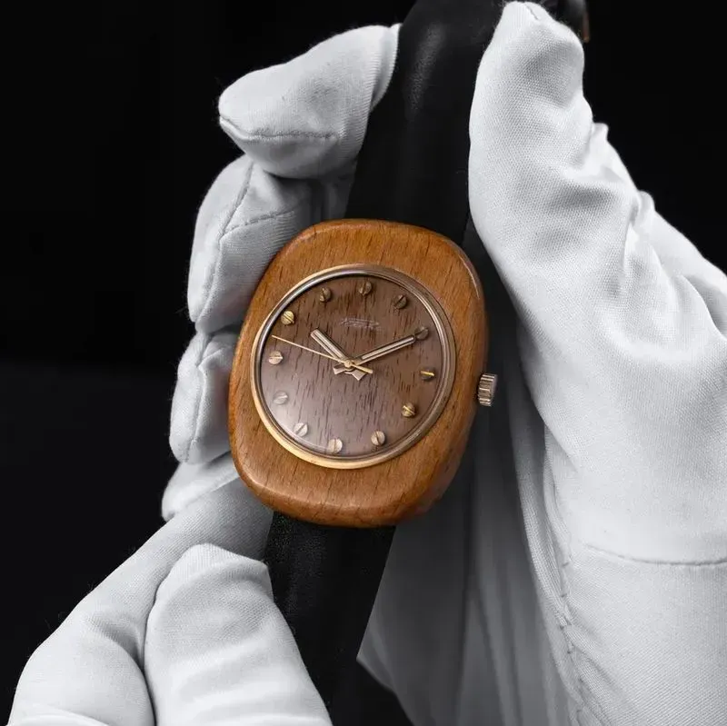 Ракета «Древо» — экспериментальные часы с деревянным корпусом