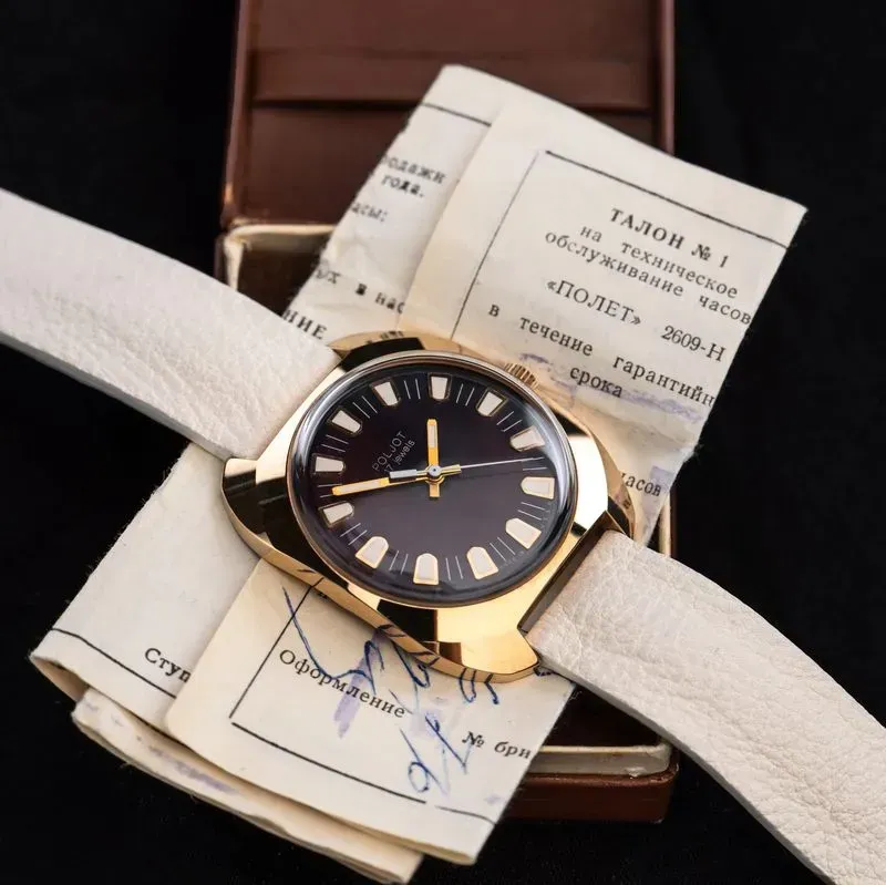 Полет, 1976 — часы-подарок в позолоченном корпусе