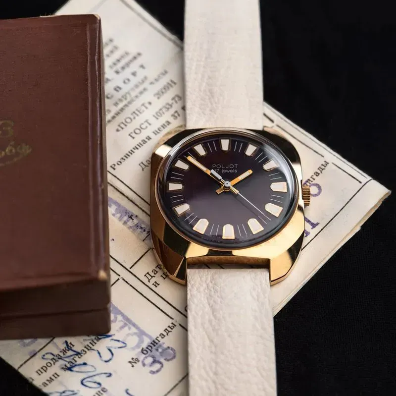 Полет, 1976 — часы-подарок в позолоченном корпусе